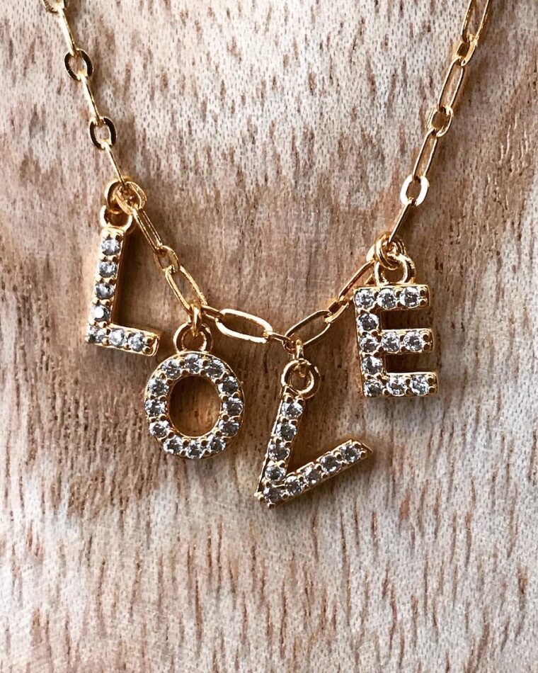 collier love amulette