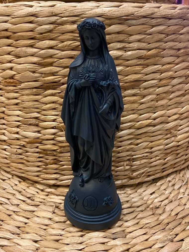 vierge aux fleurs