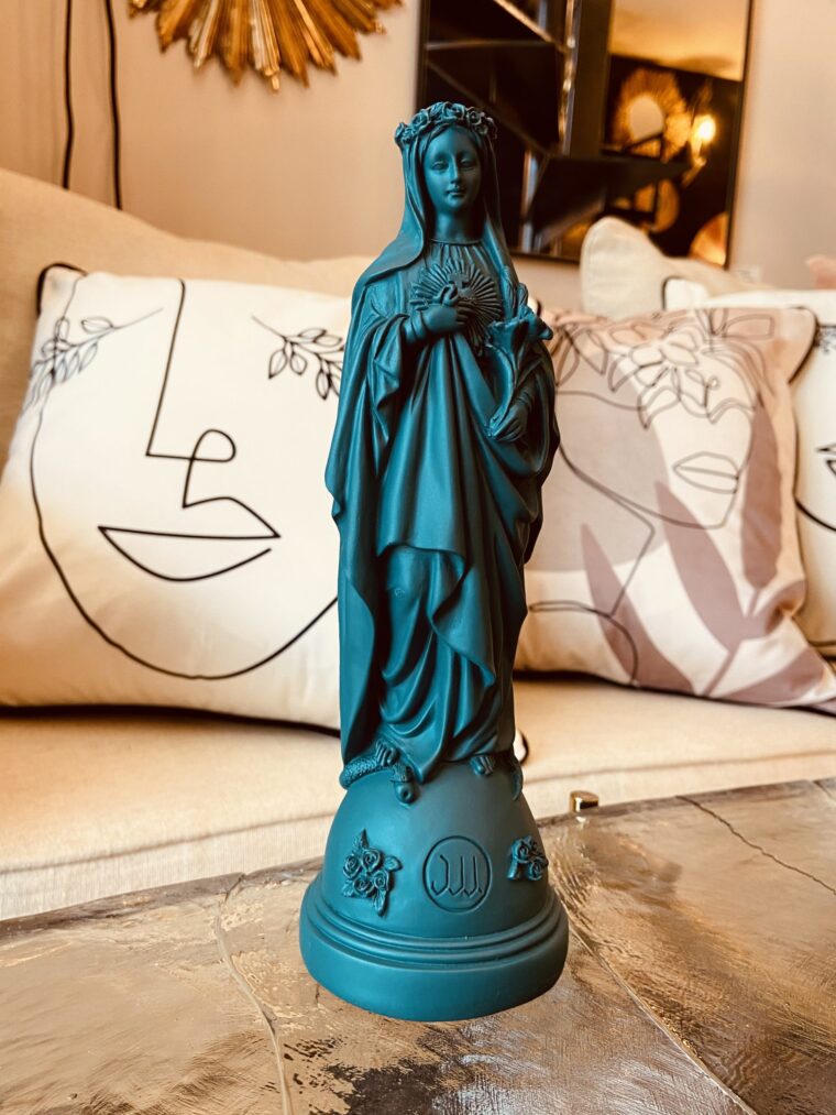 Statuette Marie aux fleurs 