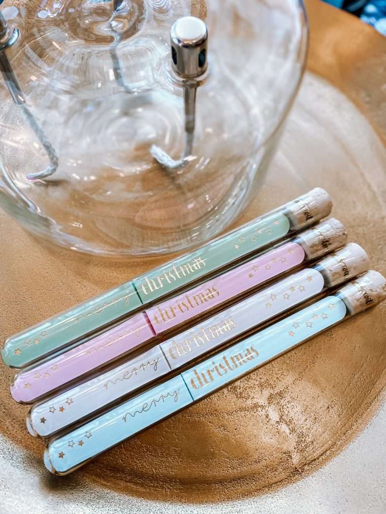 Tube en verre avec 5 bougies étincelantes dorées "Merry Christmas"