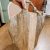 Planche à découper en bois d’acacia forme organique 52.5 cm