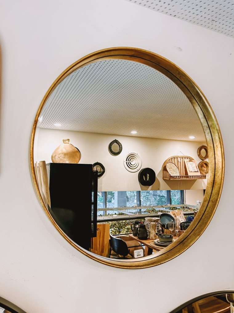 Miroir Mona en métal doré D70 cm