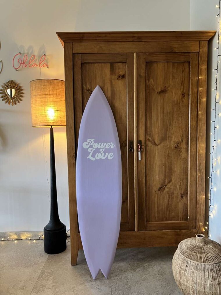 planche de surf décorative pastel