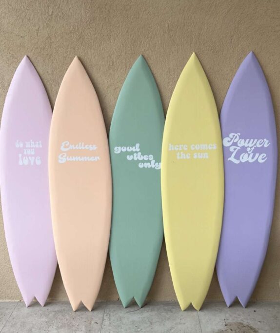 planche de surf décorative pastel