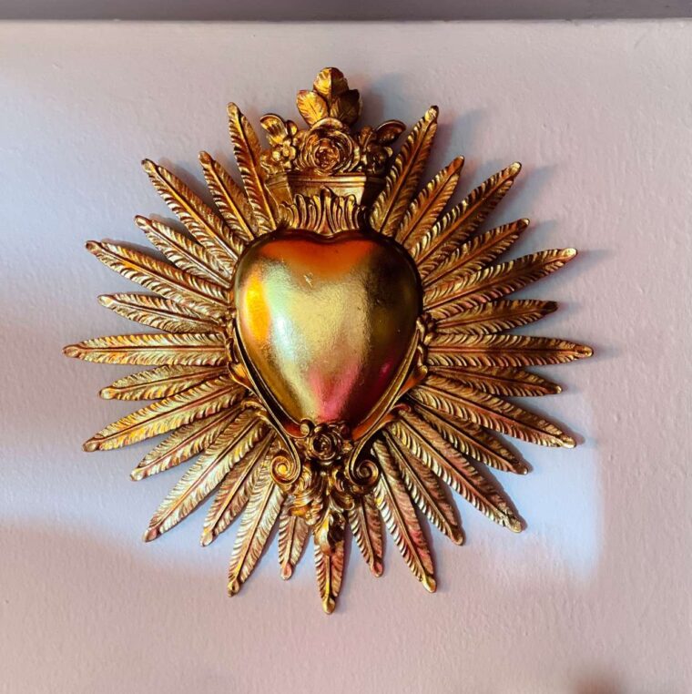 ex voto doré emde résine or décoration murale aix en provence