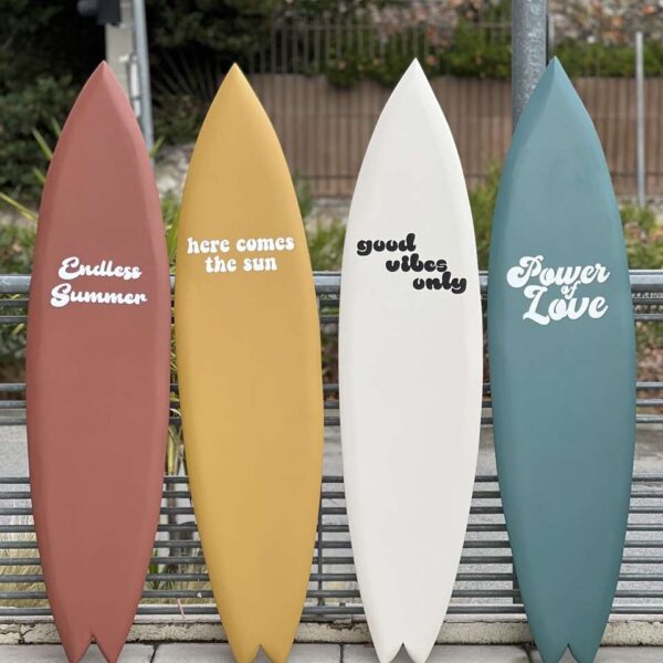Planche de surf décorative colorée h 160 cm Planche de surf décorative colorée h 160 cm