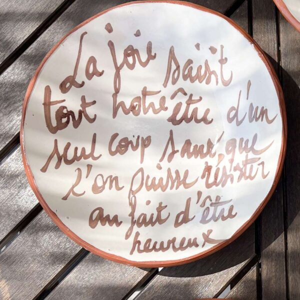 saladier assiette émaillé terre cuite terracotta Marie Sophie Maury artisanat decoration art de la table Aix en Provence message