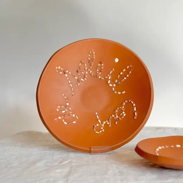 assiette vide poche terre cuite terracotta Marie Sophie Maury artisanat decoration art de la table Aix en Provence