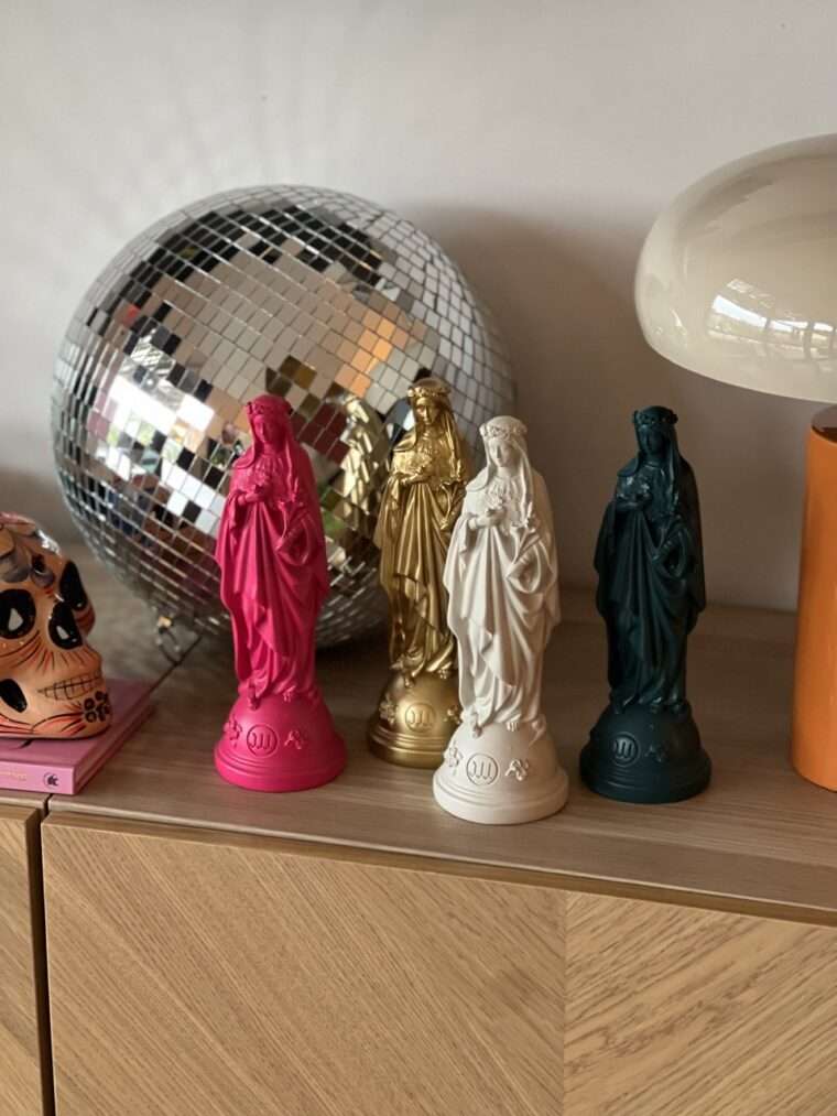 STATUETTES LA VIERGE MARIE AUX FLEURS – Image 2