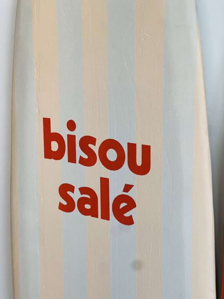 planche de surf deco decorative decoration bisou salé fait main peinture message maloha