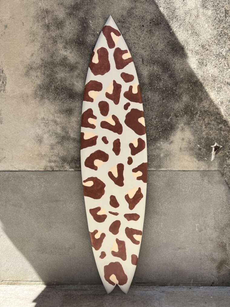 Planche leo gris et marron